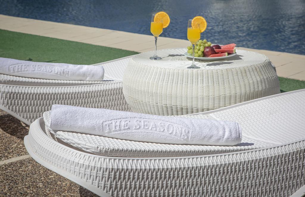 The Seasons Hotel -Studio & Suite Нетанья Екстер'єр фото