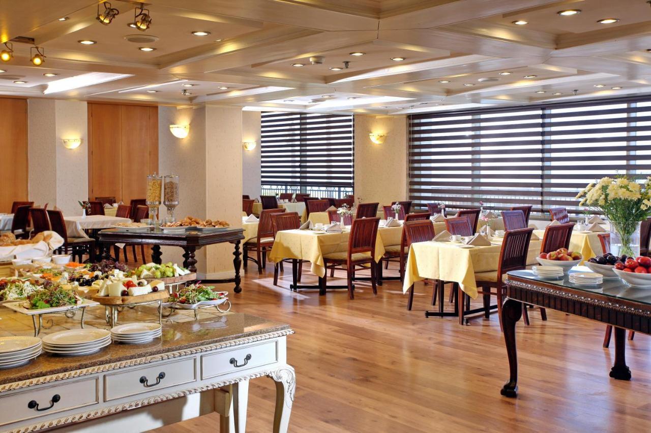 The Seasons Hotel -Studio & Suite Нетанья Екстер'єр фото