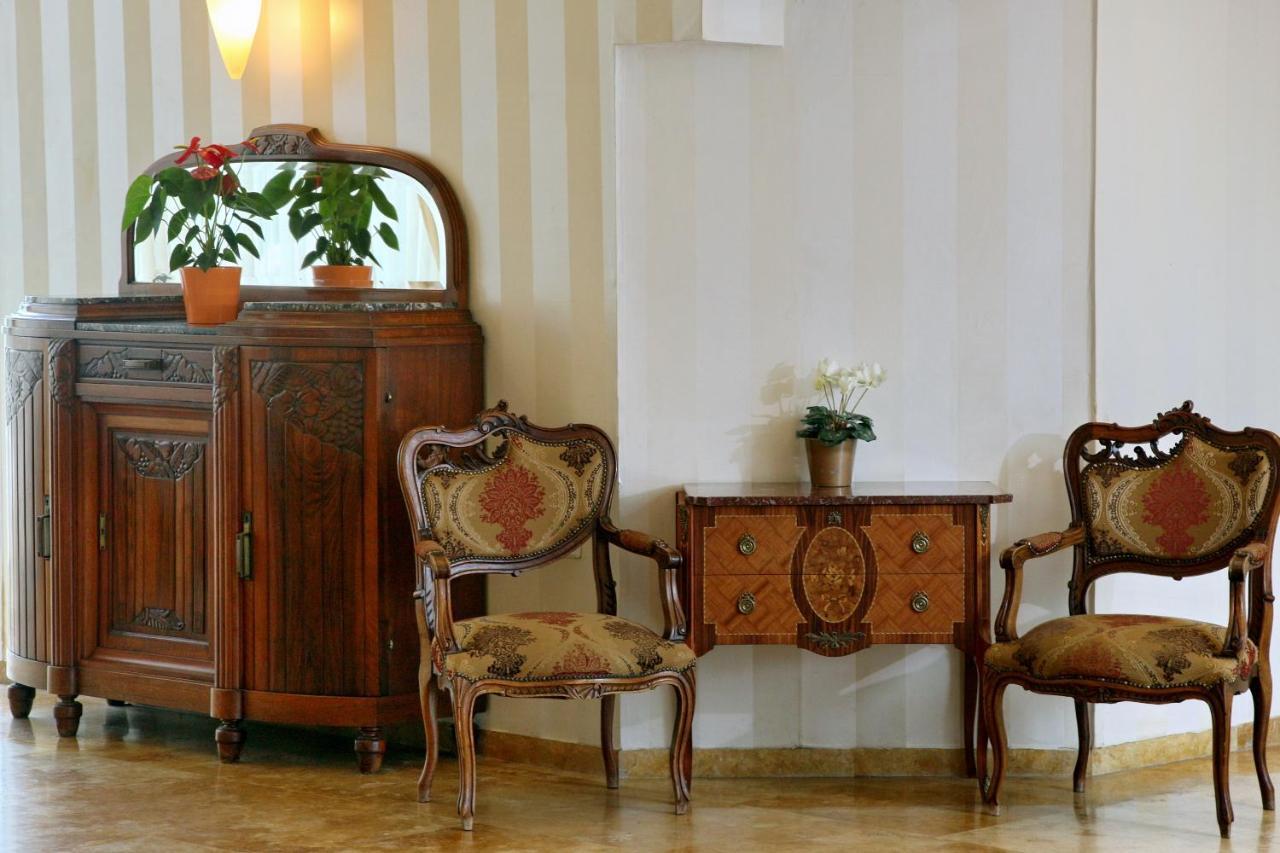 The Seasons Hotel -Studio & Suite Нетанья Екстер'єр фото